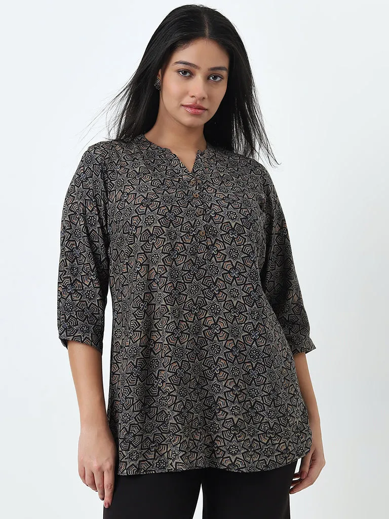 Diza Black Patterned A-Line Kurti