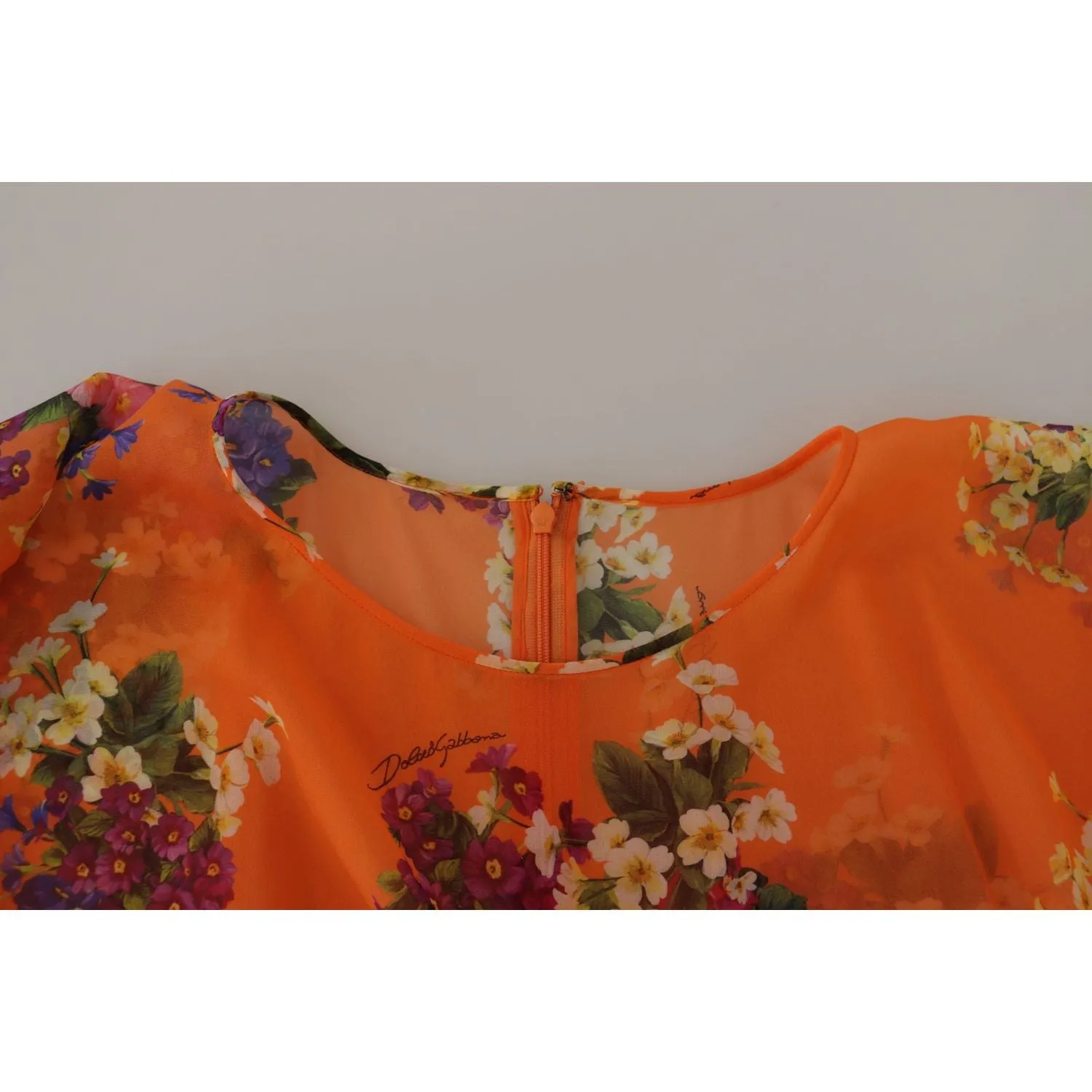 Dolce & Gabbana Elegant Floral Silk Blouse with Back Zipper