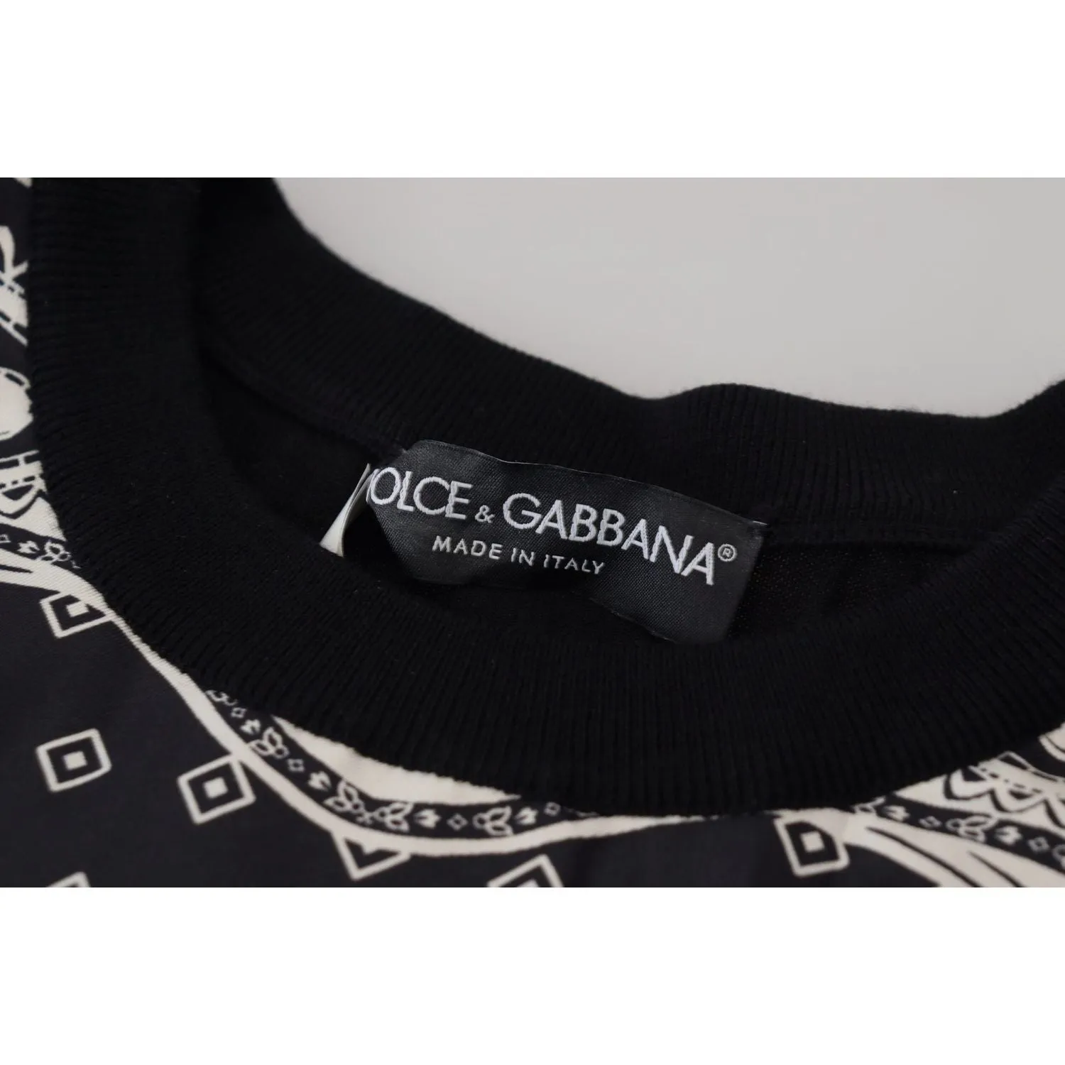 Dolce & Gabbana Elegant Wool Silk Blend Crewneck Sweater