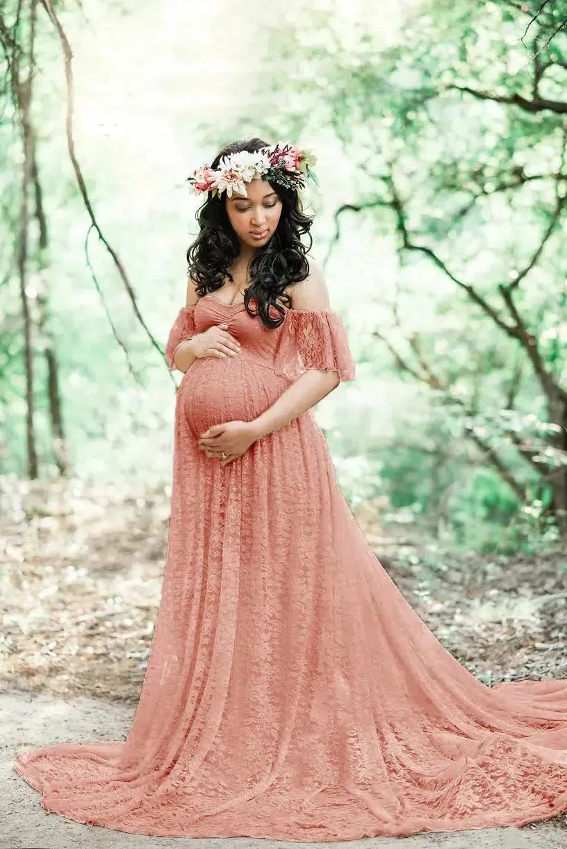 Elegant Maternity Dress for Photo Shoots