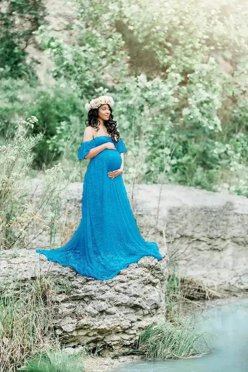 Elegant Maternity Dress for Photo Shoots