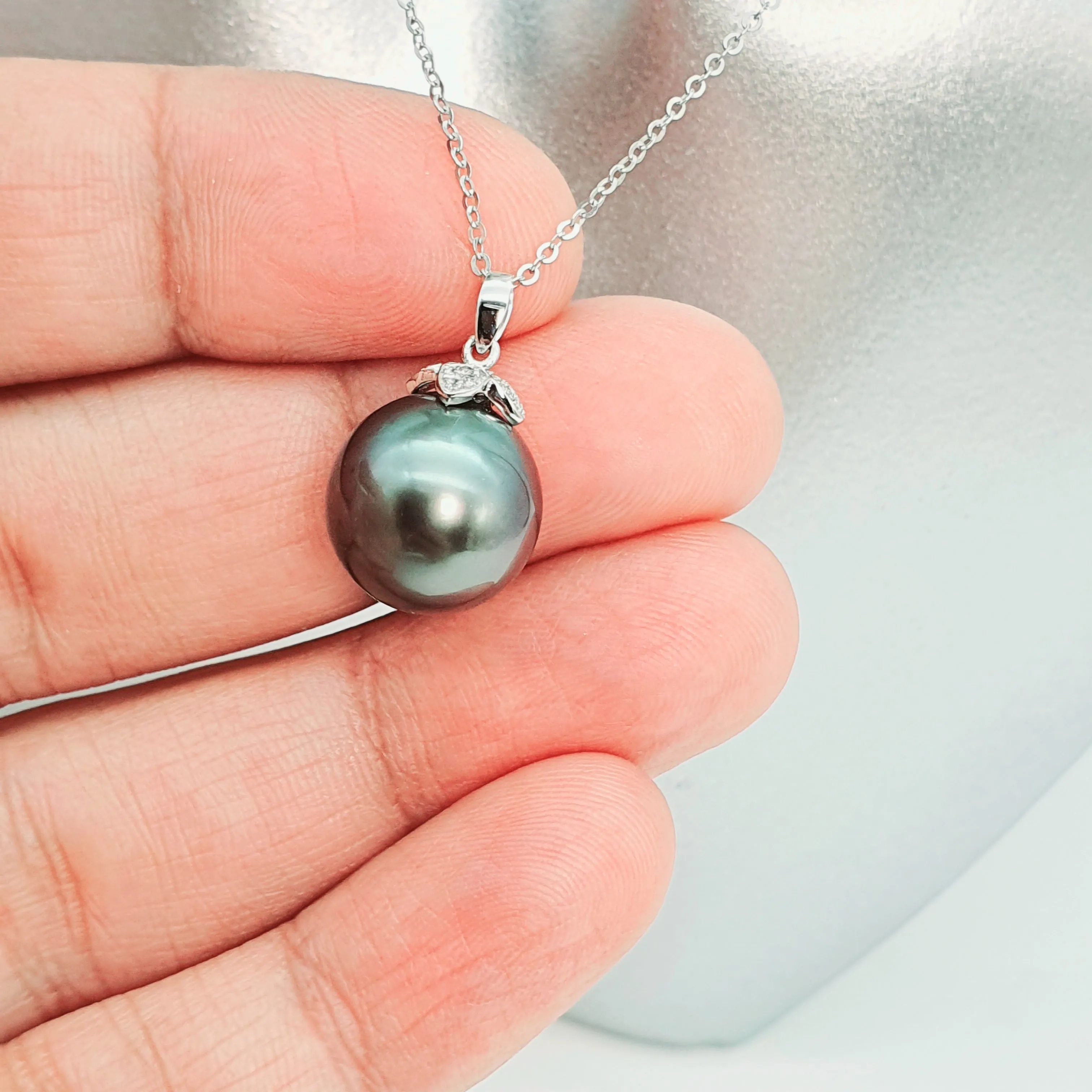 Large Tahitian Pearl Pendant, 18K White Gold