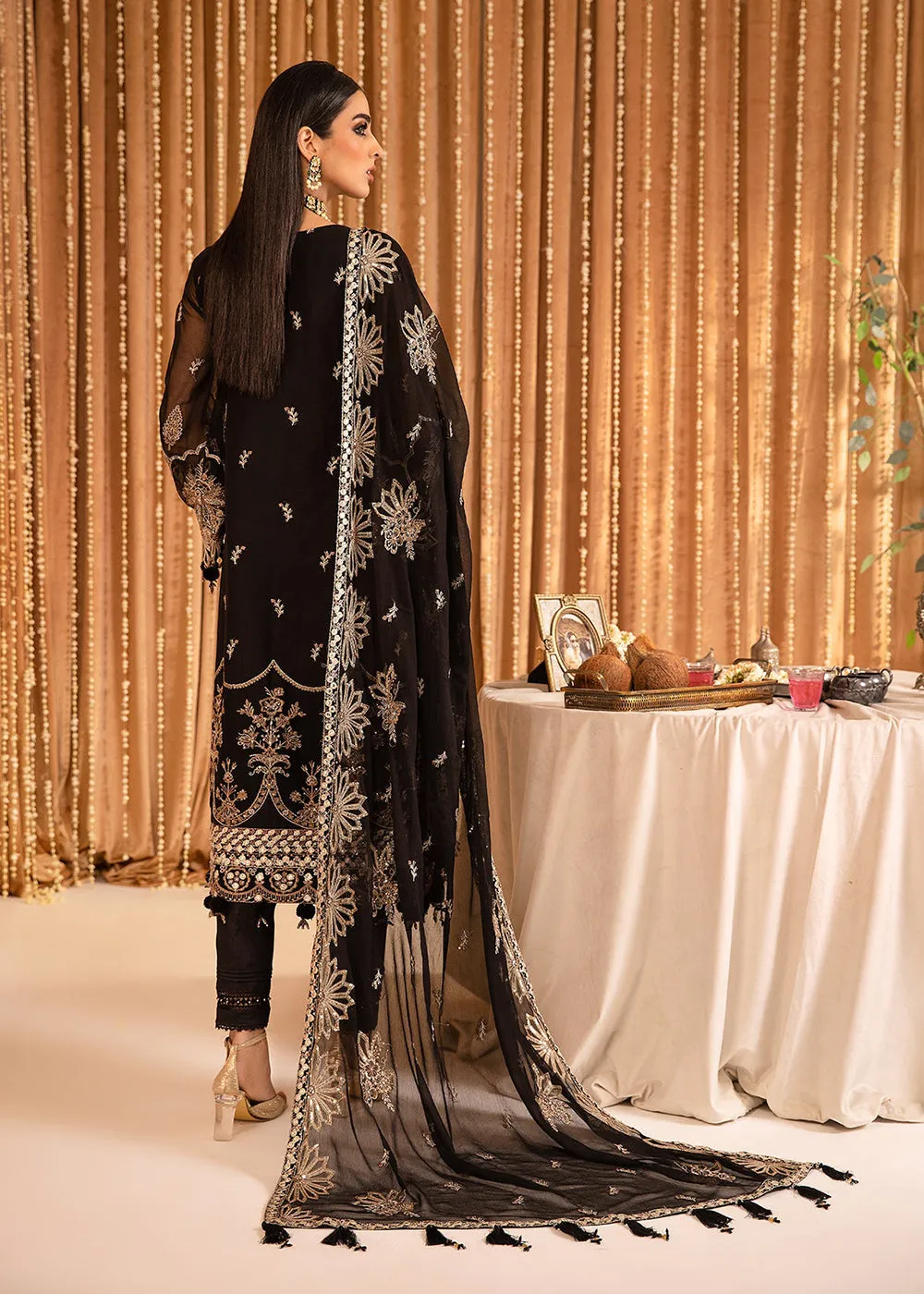 Mehfil E Uroos Luxury Formals 23 by Alizeh | V16D05 - Yesra